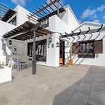 Playa Bastian: 2 Habs, 2 Banos Y Super Terraza
