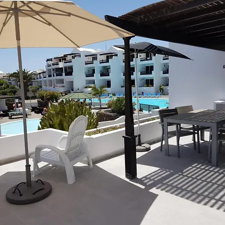 Playa Bastián 2 Habs, 2 Baños Y Súper Terraza Apartamento Costa Teguise