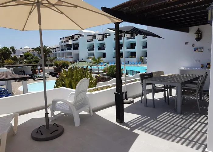 Playa Bastian: 2 Habs, 2 Banos Y Super Terraza Appartement Costa Teguise